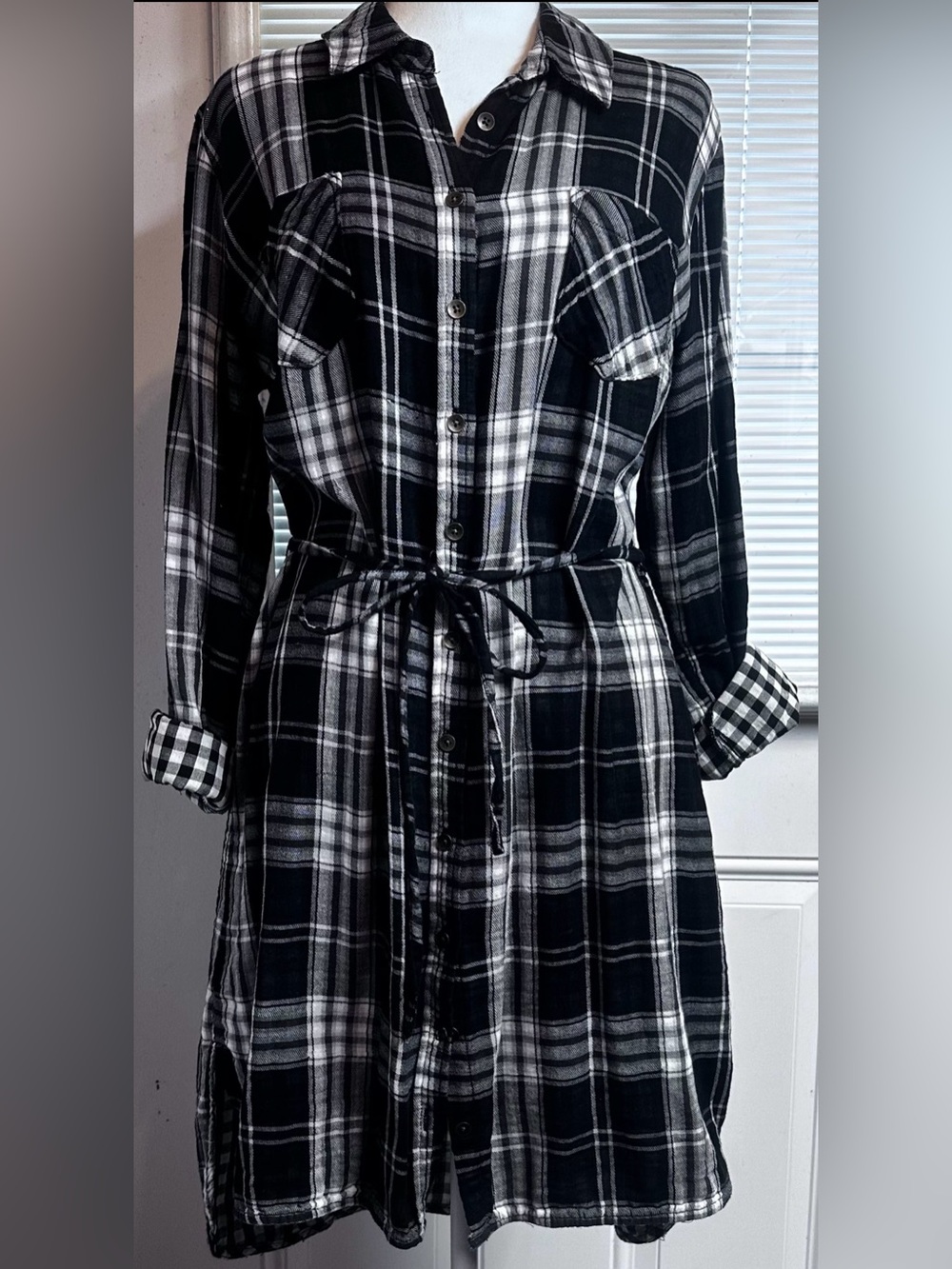 # Black & White Plaid Shirt Dress with Tie Waist-Size Large